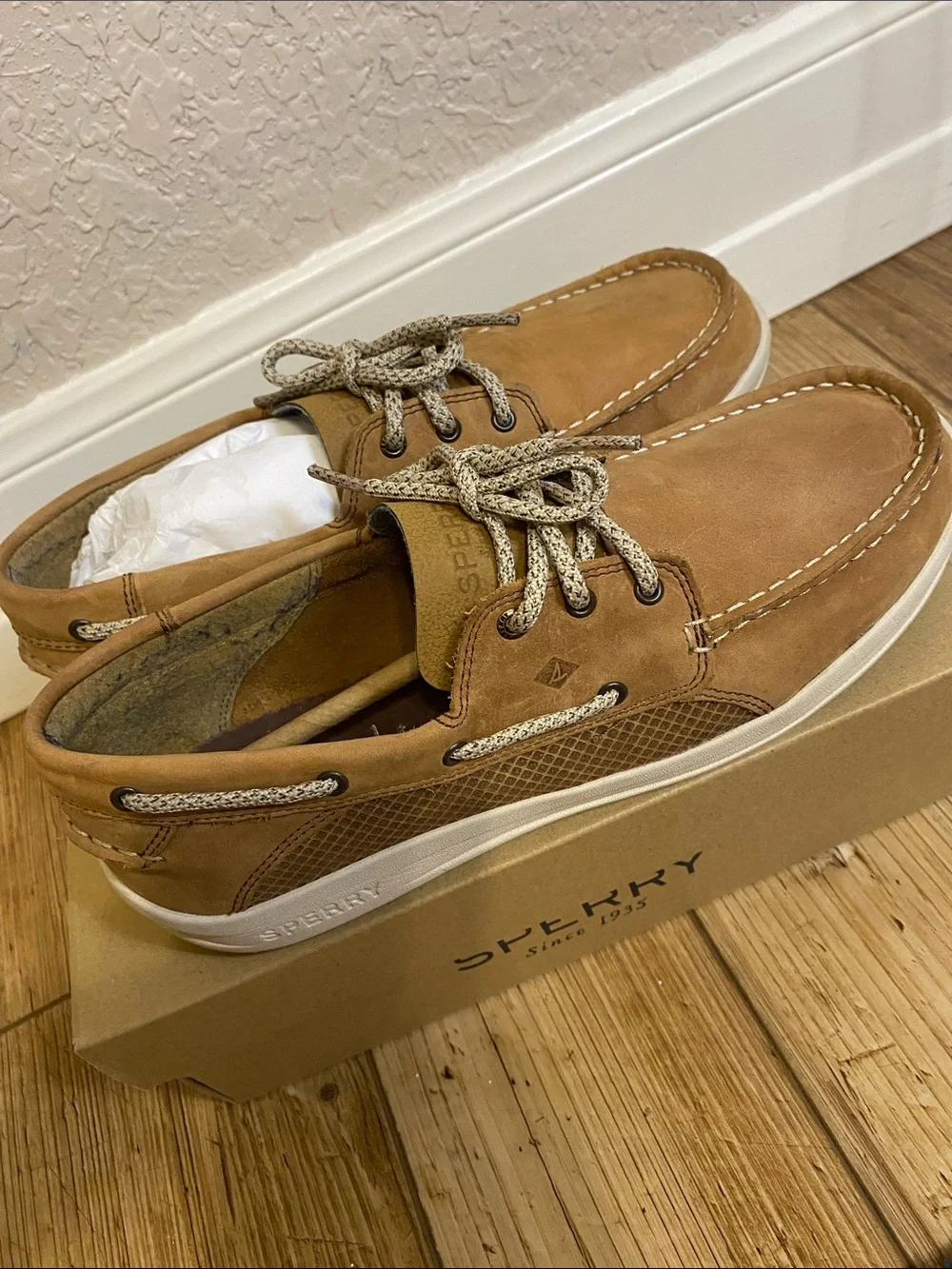 Like New Sperry Big Boy Brown Leather Boat Shoes Size 7M worn once